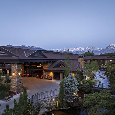 Wayfinder Bishop Hotel Exterior photo